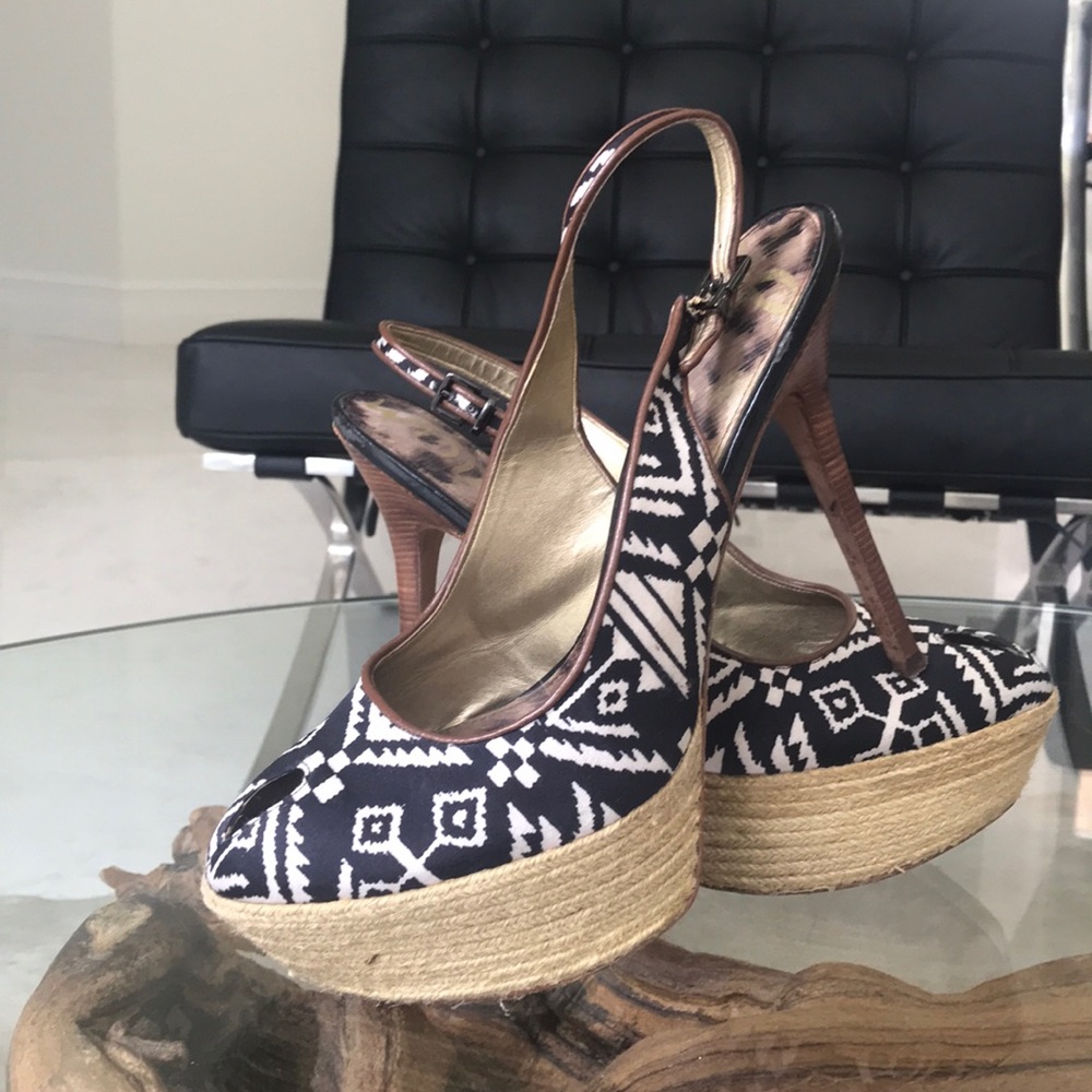 Shoes - Picture 2 of 3